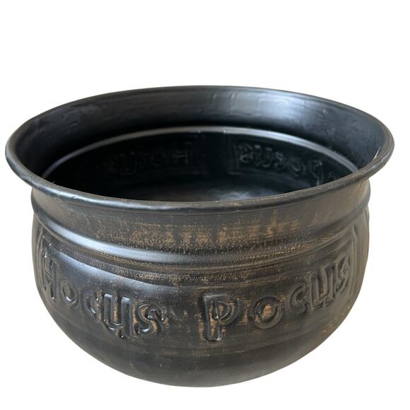 Goblin & Ghoul HOCUS POCUS Halloween Cauldron 12 Embossed Metal NEW - Picture 13 of 15